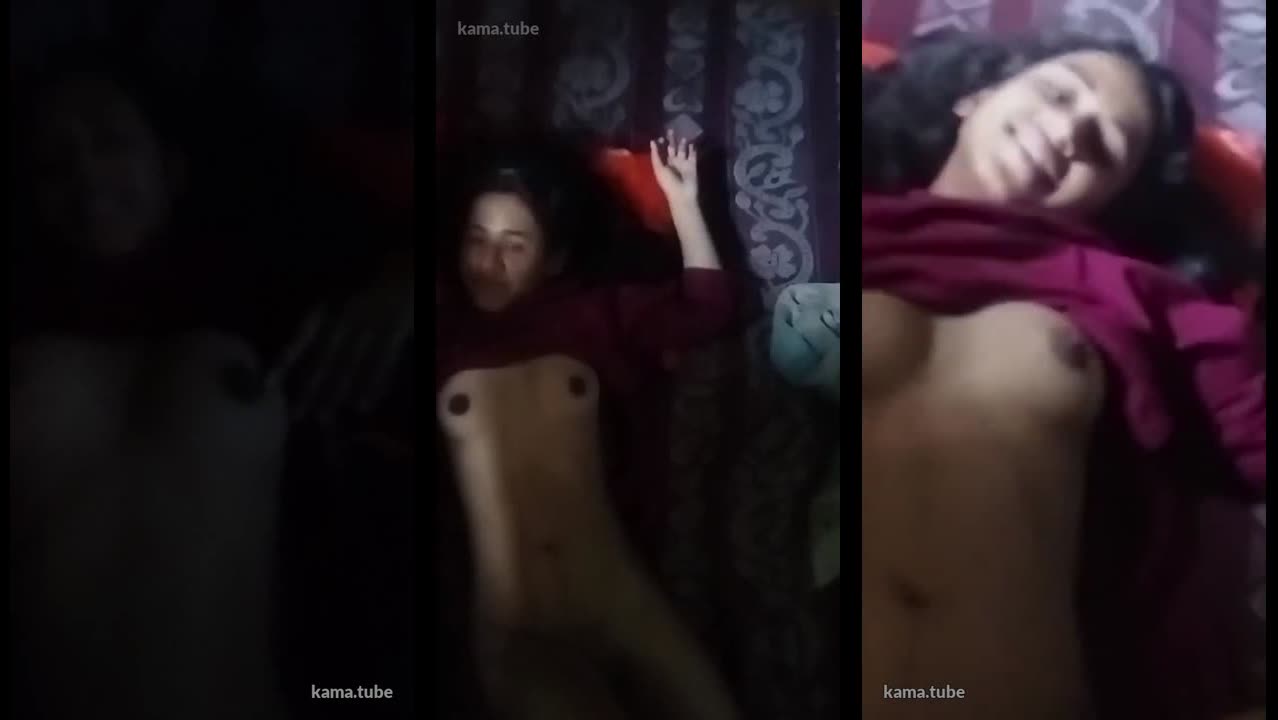 Slim Virgin Girl Trying To Take Her Boyfriend Dick